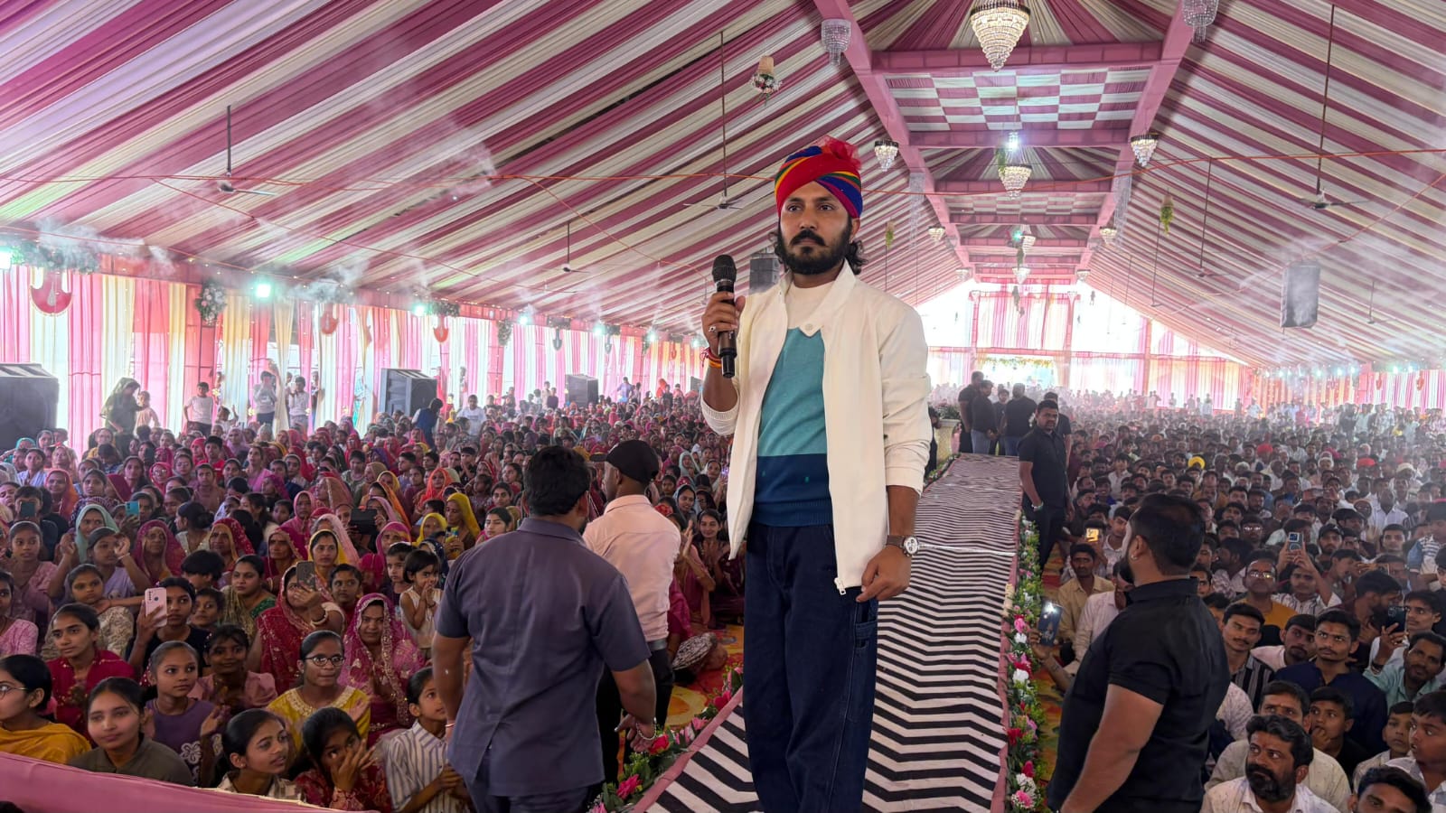 मंडवारिया में श्री दाता सादुर्लसिंह जी मंदिर की भव्य प्राण प्रतिष्ठा धूमधाम से हुई सम्पन्न
