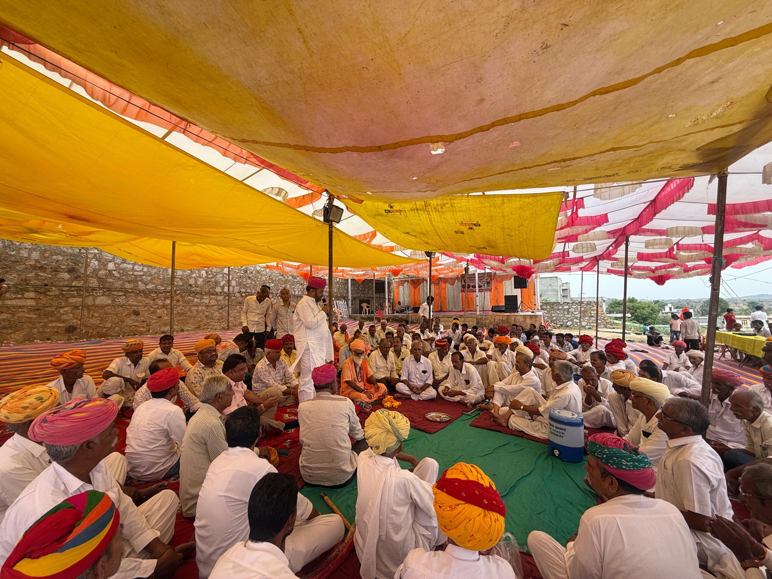 मेर माडवाडा के पास ईशबोरजी पोसितरा में पादरेसी माता जी का 18वां वार्षिकोत्सव धूमधाम से मनाया