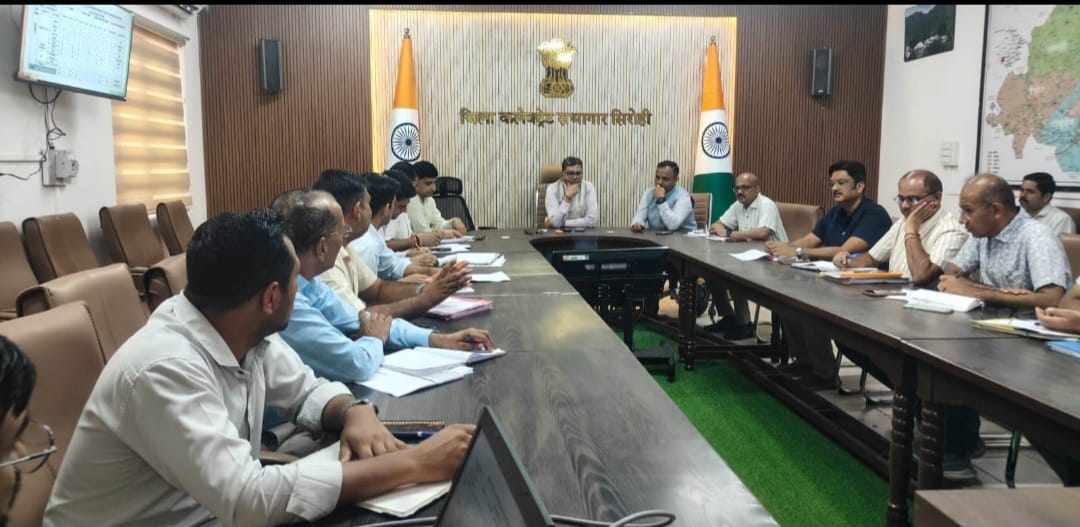 जोधपुर संभागीय आयुक्त ने ग्रामीण सेवा शिविर लेकर ली समीक्षा बैठक