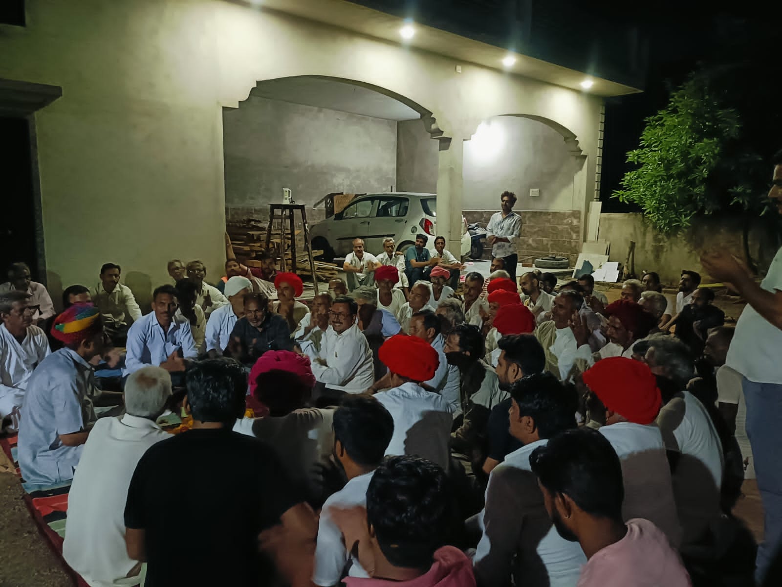 कैलाशनगर में श्मशान भूमि आवंटन पर ग्रामीणों ने किया प्रधान प्रतिनिधि का स्वागत