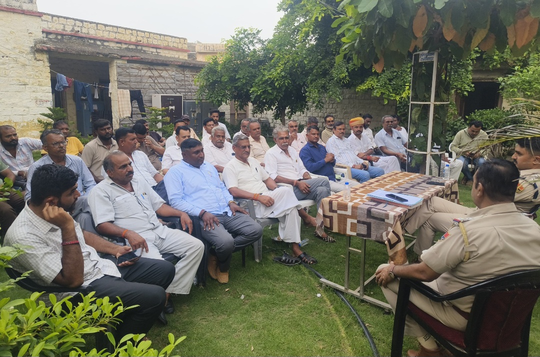रानीवाड़ा पुलिस थाना में सीएलजी बैठक, शांति और सुरक्षा पर हुई चर्चा