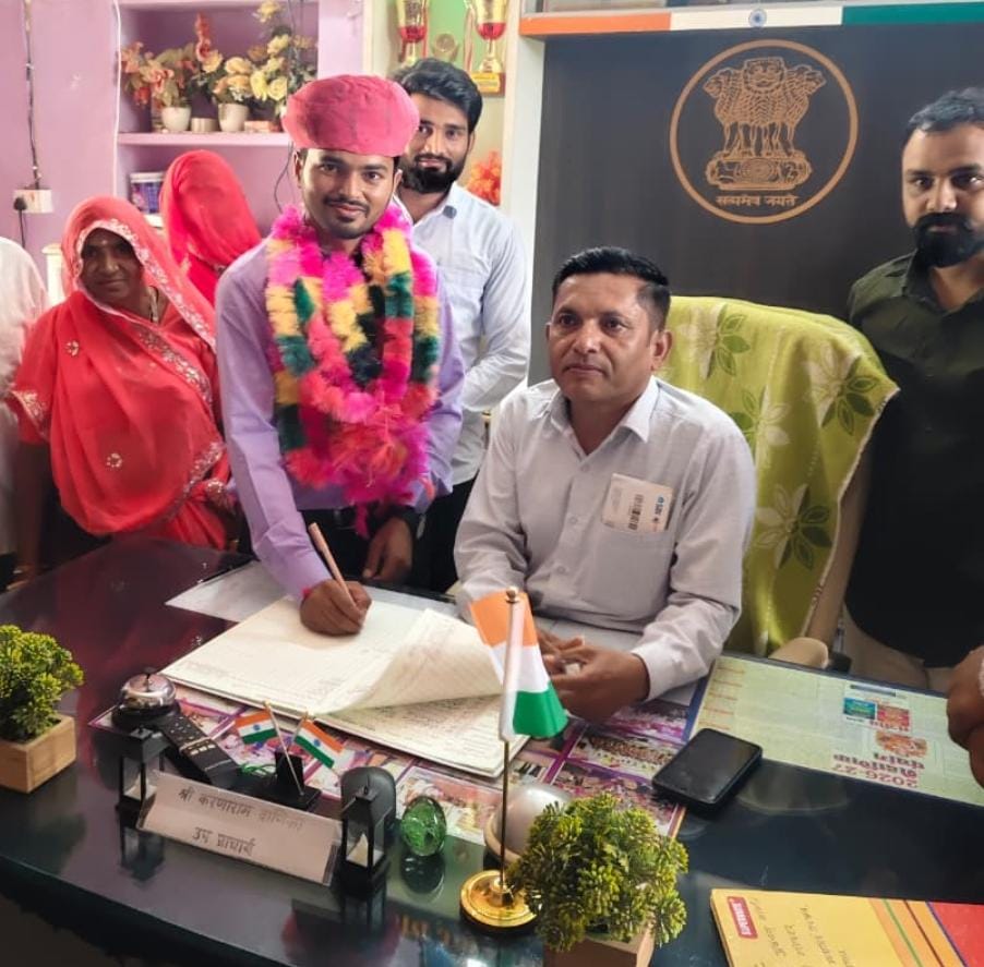 जहां से पढ़ाई शुरू की, वहीं से अब बच्चों का भविष्य बनाएंगेरोहित और दलपत की प्रेरणादायक कहानी